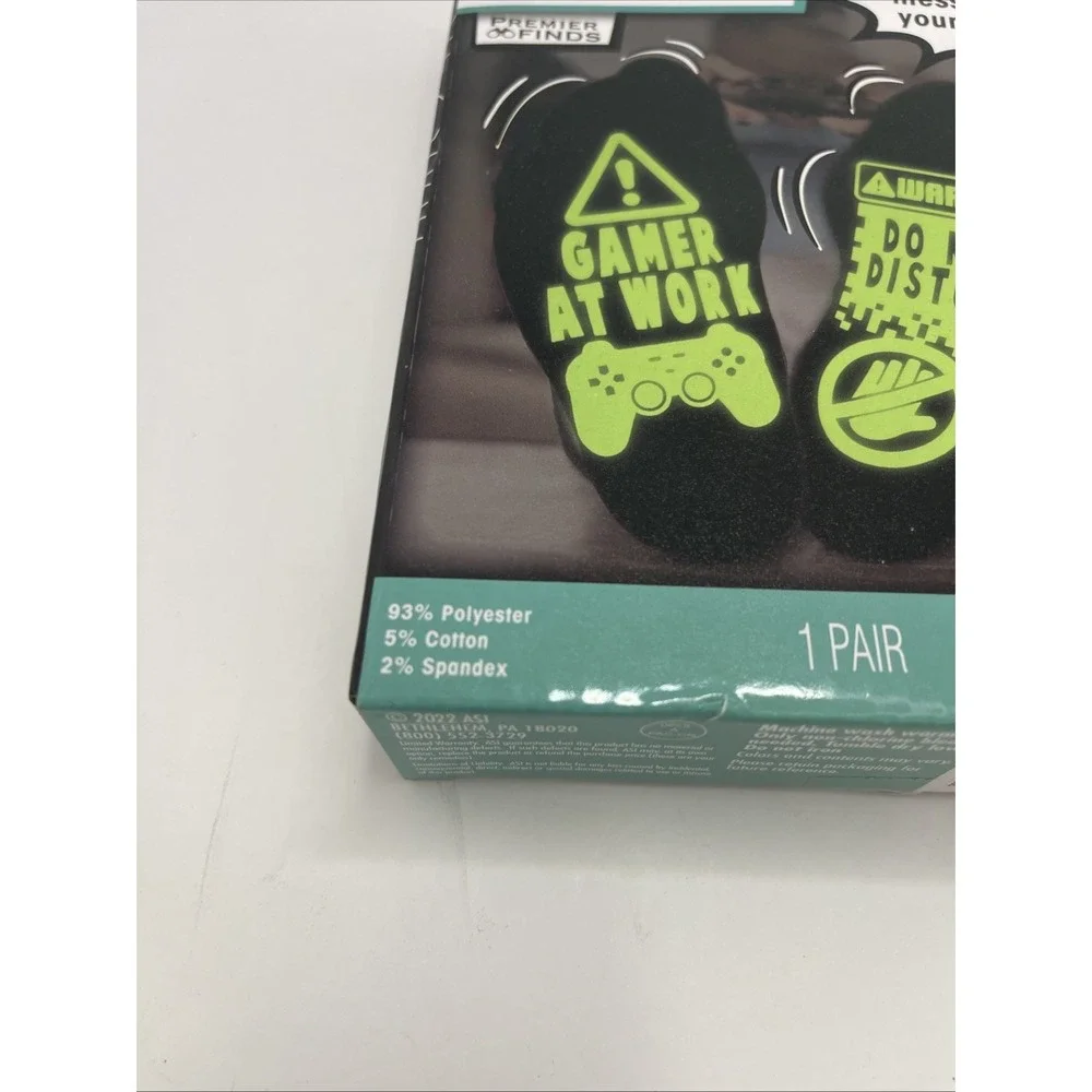 Glow In The Dark Socks‎ 1 Pair 1 Size Fits Most Funny Gag Gift White Elephant